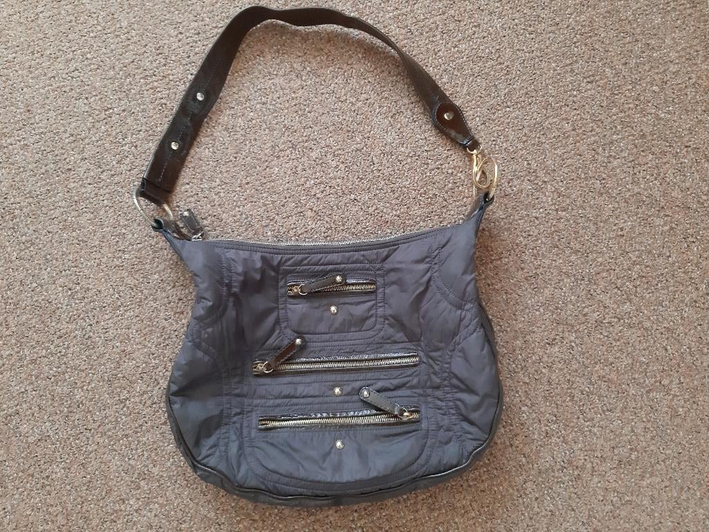 bruine tas Tods, Sieraden, Tassen en Uiterlijk, Tassen | Damestassen, Ophalen, Zo goed als nieuw, Bruin, Schoudertasje