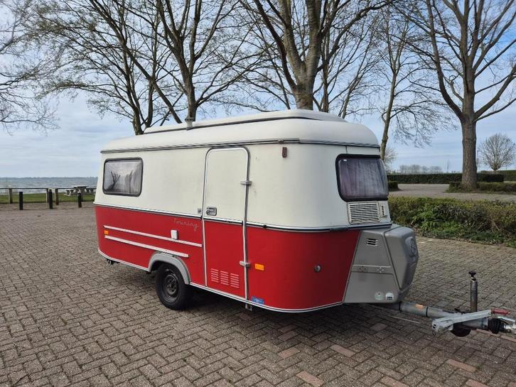 Eriba Touring Triton, Caravans en Kamperen, Caravans, Particulier, tot en met 2, 500 - 750 kg, Standaardzit, Eriba, Lengtebed
