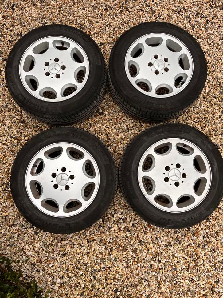 Originele 16 inch 8-gaats Mercedes W124 (500E) velgen, Auto-onderdelen, Banden en Velgen, Banden en Velgen, Zomerbanden, 16 inch