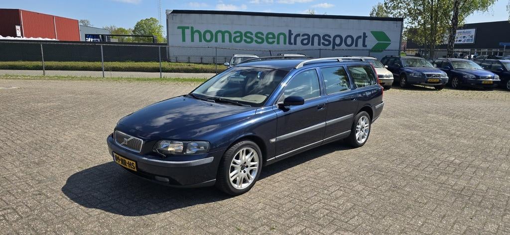 Volvo V70 2.5 T Garantie!, Auto's, Voorwielaandrijving, 1556 kg, 1800 kg, Beige