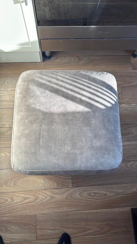 Gloednieuwe Ventia hocker 60x60, Ophalen, Nieuw, Ventia hocker, Stof