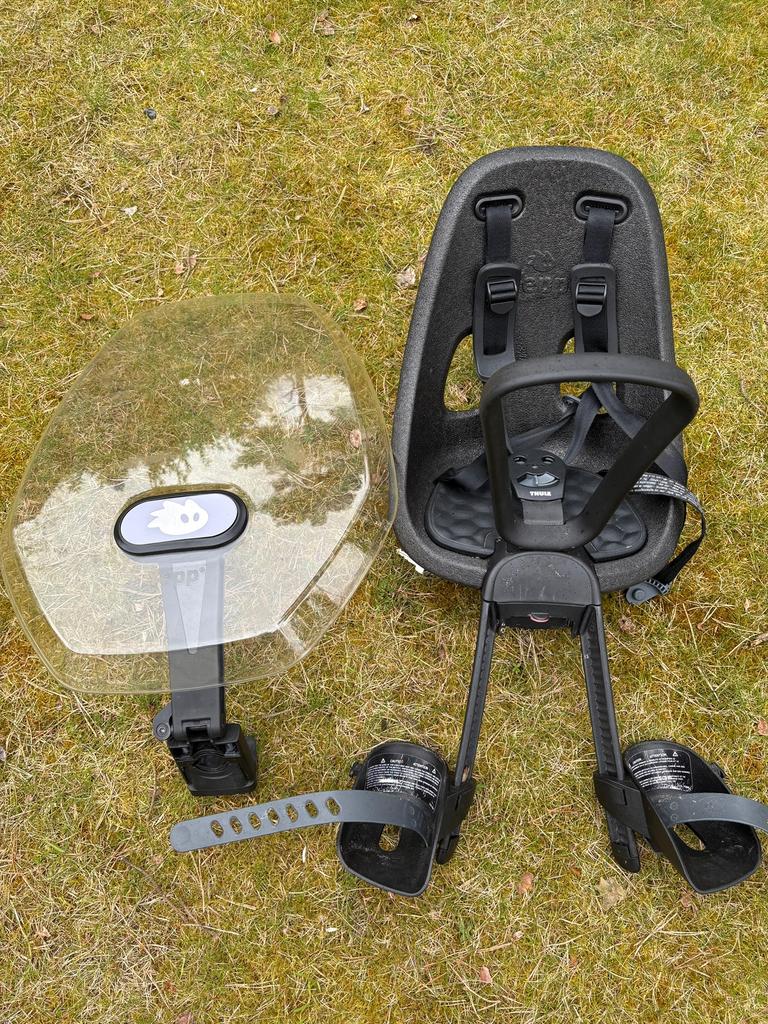 Thule Yepp voorzitje compleet, Ophalen, Zo goed als nieuw, Voorzitje, Voetsteuntjes