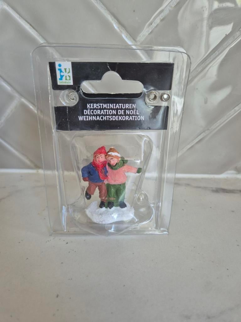 Intratuin Kerstminiaturen Samen in de sneeuw kinderen, Diversen, Ophalen