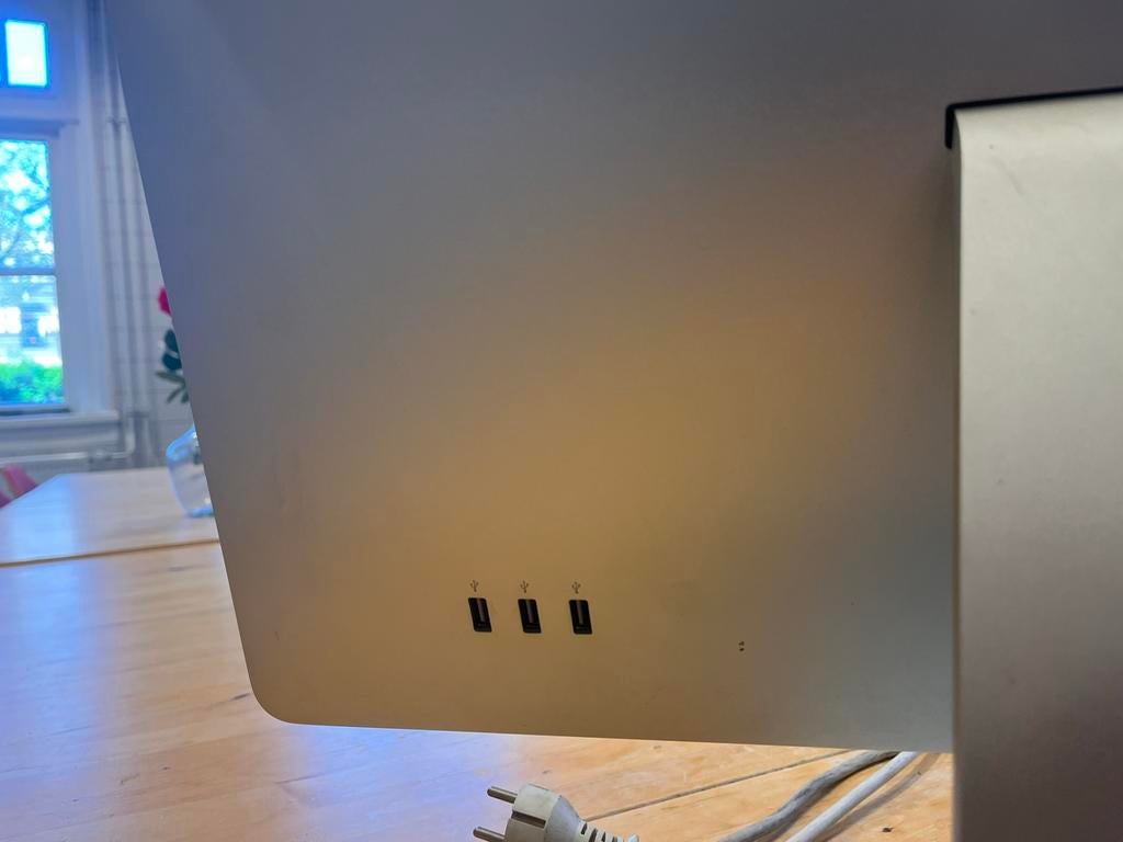 Apple led cinema monitor, Computers en Software, Monitoren, Gebruikt, Ophalen of Verzenden, Overige typen, Onbekend