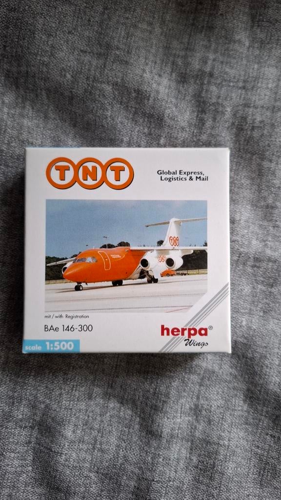 Herpa 1:500 TNT BAe 146, Ophalen of Verzenden, Zo goed als nieuw