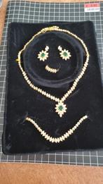 Mooie sieradenset met groene stenen, Ophalen of Verzenden, Zo goed als nieuw, Met edelsteen, Goud
