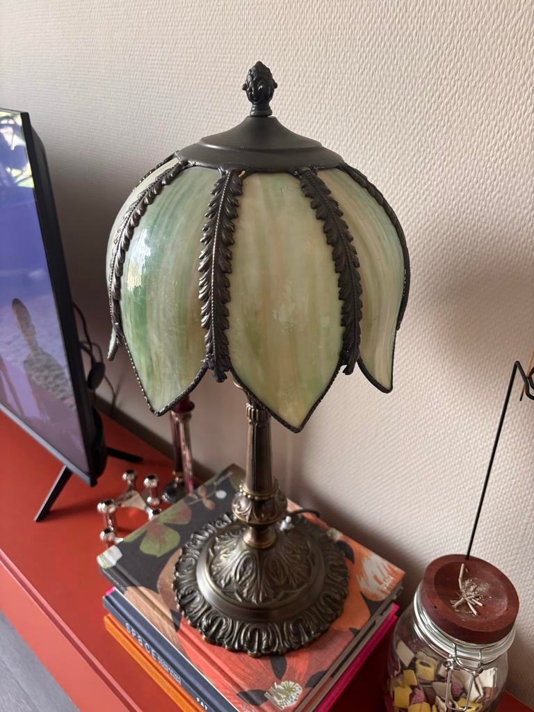 Vintage tiffany stijl Tafel Lamp met Groen Glas, Huis en Inrichting, Lampen | Vloerlampen, Ophalen, Gebruikt, Glas, Minder dan 100 cm