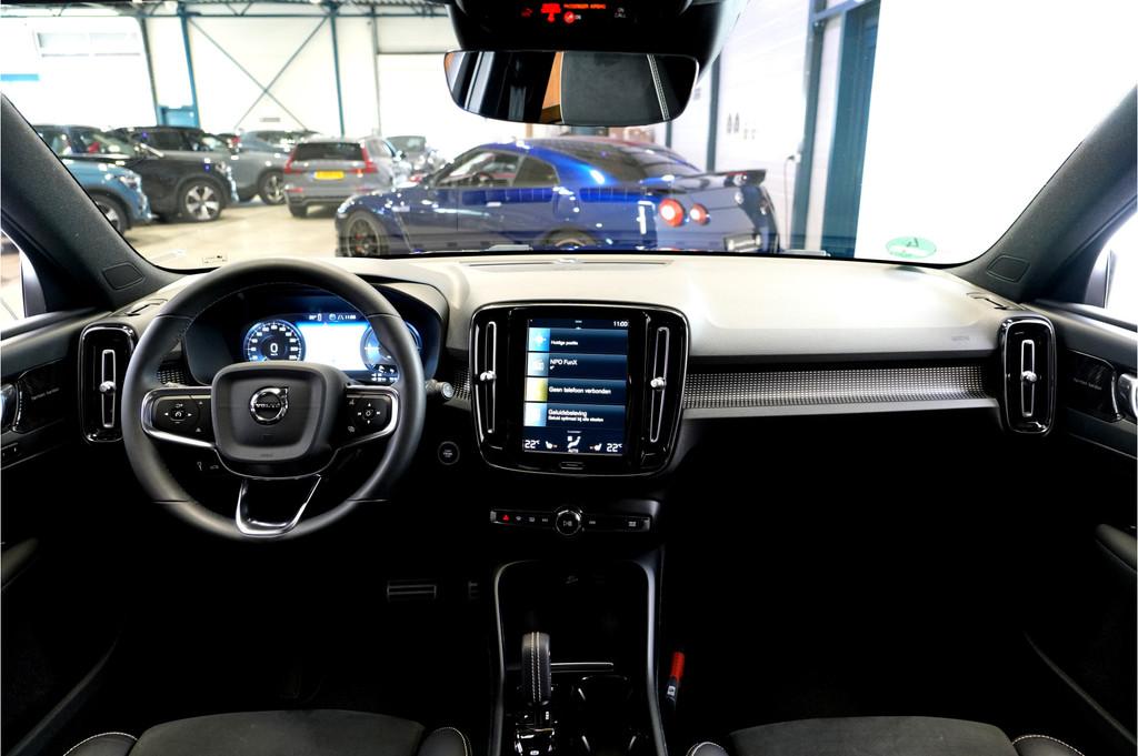 Volvo XC40 1.5 T5 Plug-in Hybrid 193kW/262pk DCT7 R-Design P, Met garantie (alle), Zwart, Hybride Elektrisch/Benzine, 3 cilinders