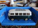 VW BUS  1962 1;24  WELLY  GROEN WIT IN DE DOOS, Hobby en Vrije tijd, Modelauto's | 1:24, Ophalen of Verzenden, Zo goed als nieuw