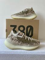 Adidas Yeezy Boost 380 Pyrite (EU 42 2/3), Overige kleuren, Ophalen of Verzenden, Yeezy, Sneakers of Gympen