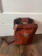 Vintage leren dokterstas / schoudertas, Sieraden, Tassen en Uiterlijk, Tassen | Schoudertassen, Overige merken, Gebruikt, Bruin
