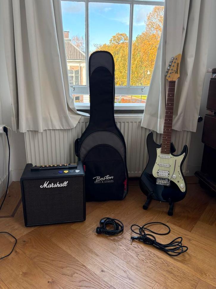 Volledige gitaar set te koop, Muziek en Instrumenten, Snaarinstrumenten | Gitaren | Elektrisch, Zo goed als nieuw, Solid body