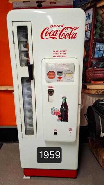 Vintage Coca-Cola Automaat C-96 beschikbaar voor biedingen