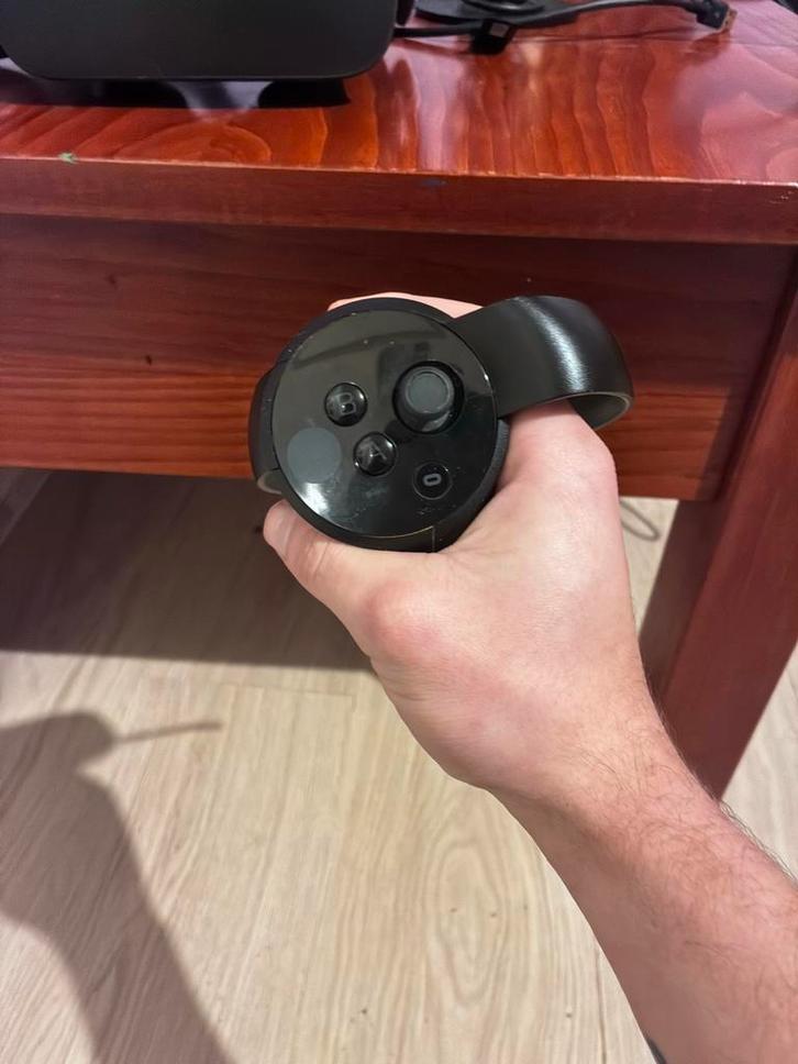 Oculus Rift CV1 VR Headset - gebruikt, Spelcomputers en Games, Virtual Reality, Refurbished, Pc, VR-bril, Ophalen