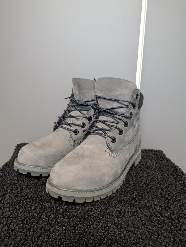 Timberland 6 inch Premium Grey - Maat 40, Kleding | Dames, Schoenen, Ophalen of Verzenden, Zo goed als nieuw, Overige kleuren