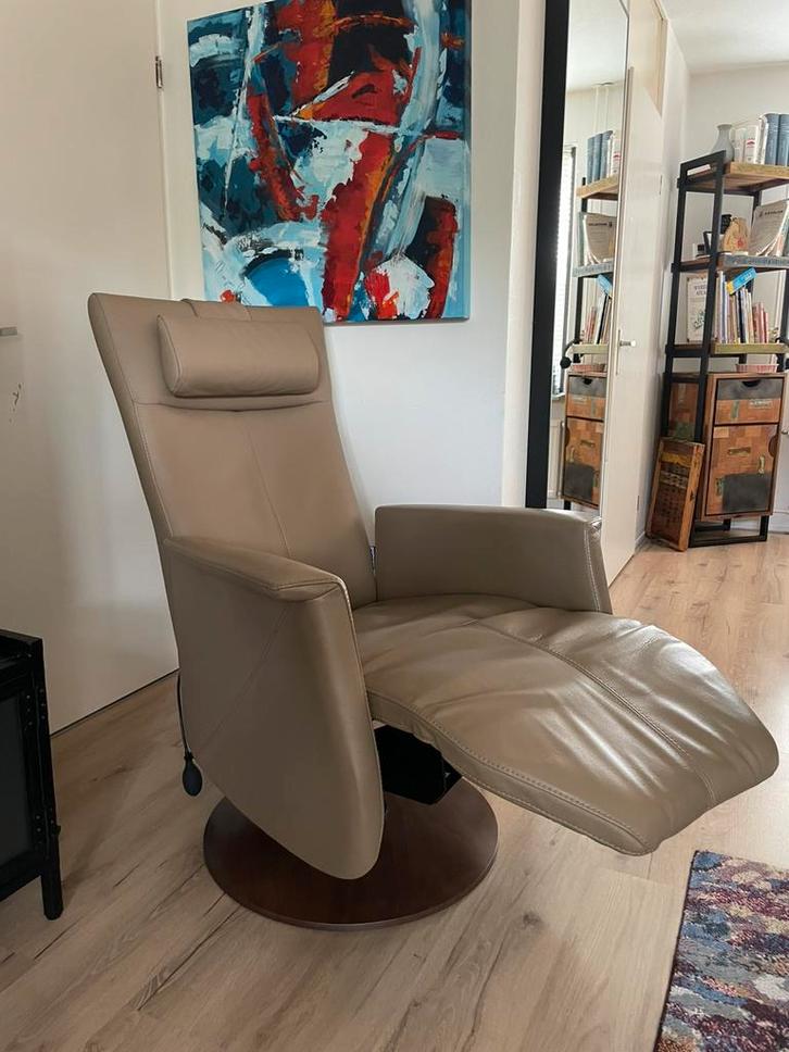 RelaxFauteuil Prominent RelaxStoel ZGAN (Nieuwstaat), Huis en Inrichting, Fauteuils, Zo goed als nieuw, Leer, 50 tot 75 cm, Minder dan 75 cm