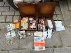 Te Koop : 2x Vintage Kistje met Naai Garnituren Toebehoren, Ophalen of Verzenden, Zo goed als nieuw, Toebehoren