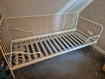 Meegroei bed minnen ikea met lattenbodem beschikbaar voor biedingen