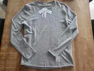 American Vintage trui maat XXL met labels beschikbaar voor biedingen