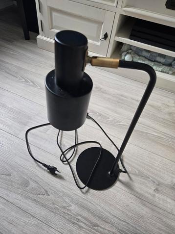Bureaulamp beschikbaar voor biedingen