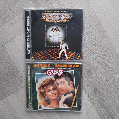2 X 1CD/ Various / Saturday Night Fever + Grease(Nieuwstaat), Cd's en Dvd's, Cd's | Filmmuziek en Soundtracks, Zo goed als nieuw
