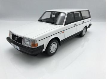 BoS Models Volvo 240 Break GL White - 1987 beschikbaar voor biedingen