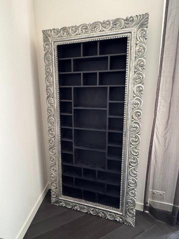 Wanddecoratie, schilderij beschikbaar voor biedingen