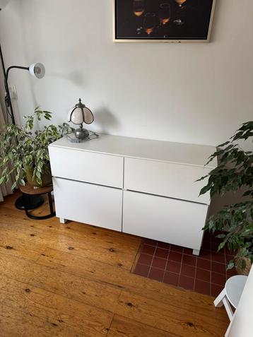 Gratis 2x tv meubel van Ikea wit