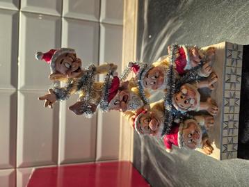 Disney : 7 dwergen : precarious pyramid beschikbaar voor biedingen