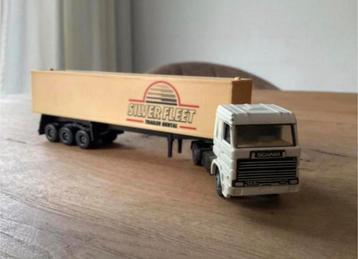 Scania 143 M plus oplegger Silver Fleet van Efsi Holland beschikbaar voor biedingen