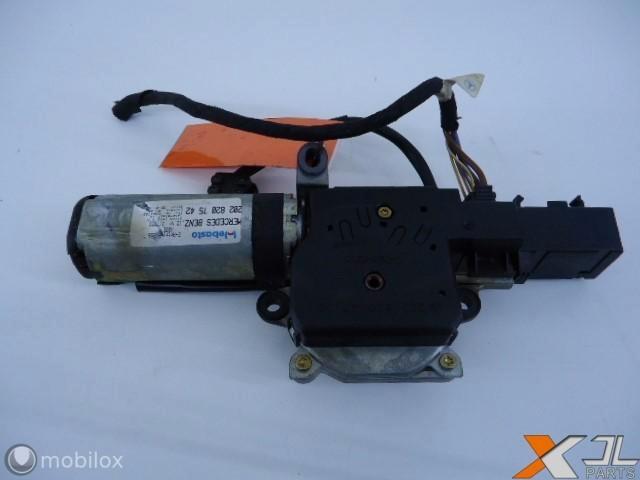 C-KLASSE SCHUIFDAK MOTOR A2028205742, Auto-onderdelen, Elektronica en Kabels, Mercedes-Benz, Gebruikt, Ophalen of Verzenden
