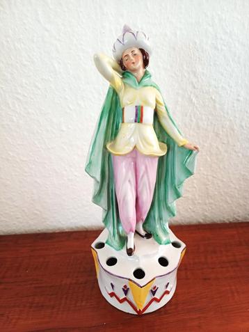 art deco beeldje, Oosterse dame/ danseres, bloemsteker beschikbaar voor biedingen