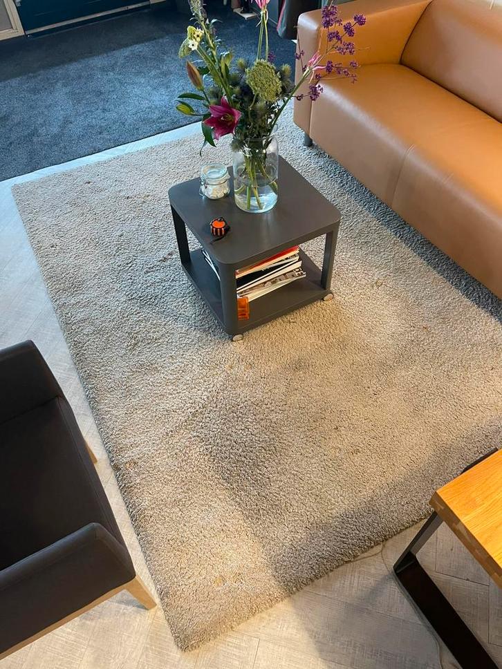 Grijs/beige tapijt 2.40x1.70, Huis en Inrichting, Stoffering | Vloerbedekking, Gebruikt, Tapijt, Grijs, minder dan 10 m², Ophalen