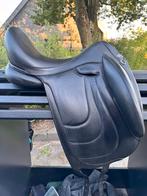 Devoucoux dressuurzadel 17,5” Makila Harmonie S, Dieren en Toebehoren, Paarden en Pony's | Zadels, Ophalen of Verzenden, Zo goed als nieuw