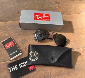 Ray-ban aviator large metal zwart 8111 beschikbaar voor biedingen