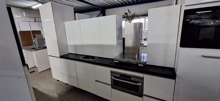 Complete keuken Compleet met APP 120Keukens op voorraad 2845, Huis en Inrichting, Keuken | Complete keukens, Zo goed als nieuw