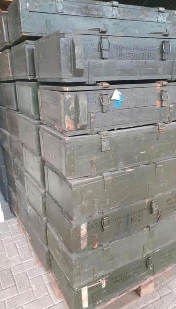 Partij legerkisten te koop 50st beschikbaar voor biedingen