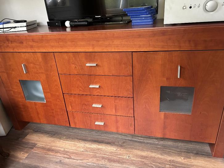 Kersenhouten dressoir, Huis en Inrichting, Kasten | Dressoirs, Zo goed als nieuw, 150 tot 200 cm, 25 tot 50 cm, Met lade(s), Met deur(en)