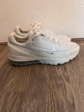 Nike airmax maat 42 beschikbaar voor biedingen