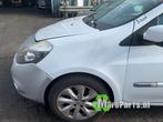 Scherm links-voor van een Renault Clio (OV369), Gebruikt, -, Renault, -