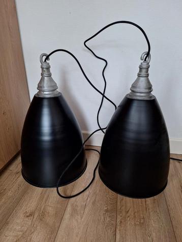2x industriële lamp tbv goed doel  beschikbaar voor biedingen