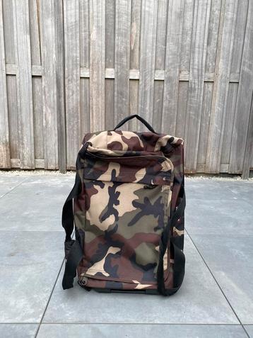 Handbagage van de merk EASTPAK twee keer gebruikt. beschikbaar voor biedingen