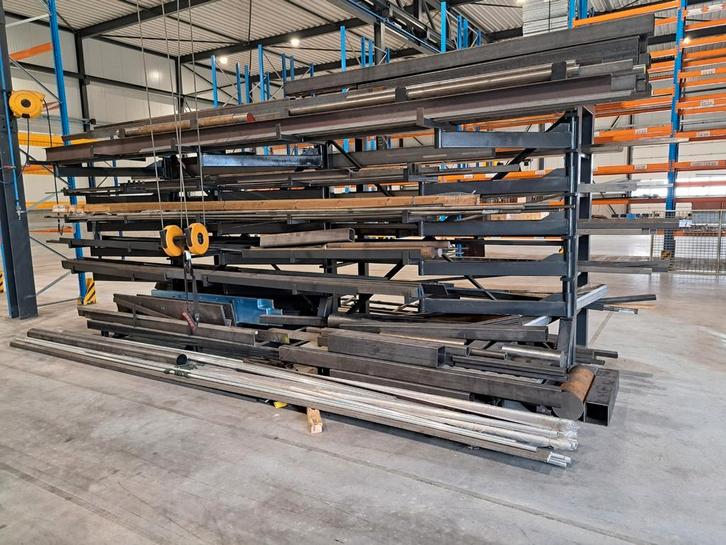 Nieuw staal, Doe-het-zelf en Verbouw, IJzerwaren en Bevestigingsmiddelen, Zo goed als nieuw, 250 mm of meer, Ophalen