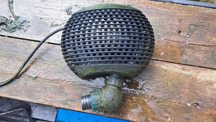 Vijverpomp 10.000 liter per uur  aqua forte en uv lamp, Tuin en Terras, Vijver-toebehoren, Zo goed als nieuw, Ophalen of Verzenden