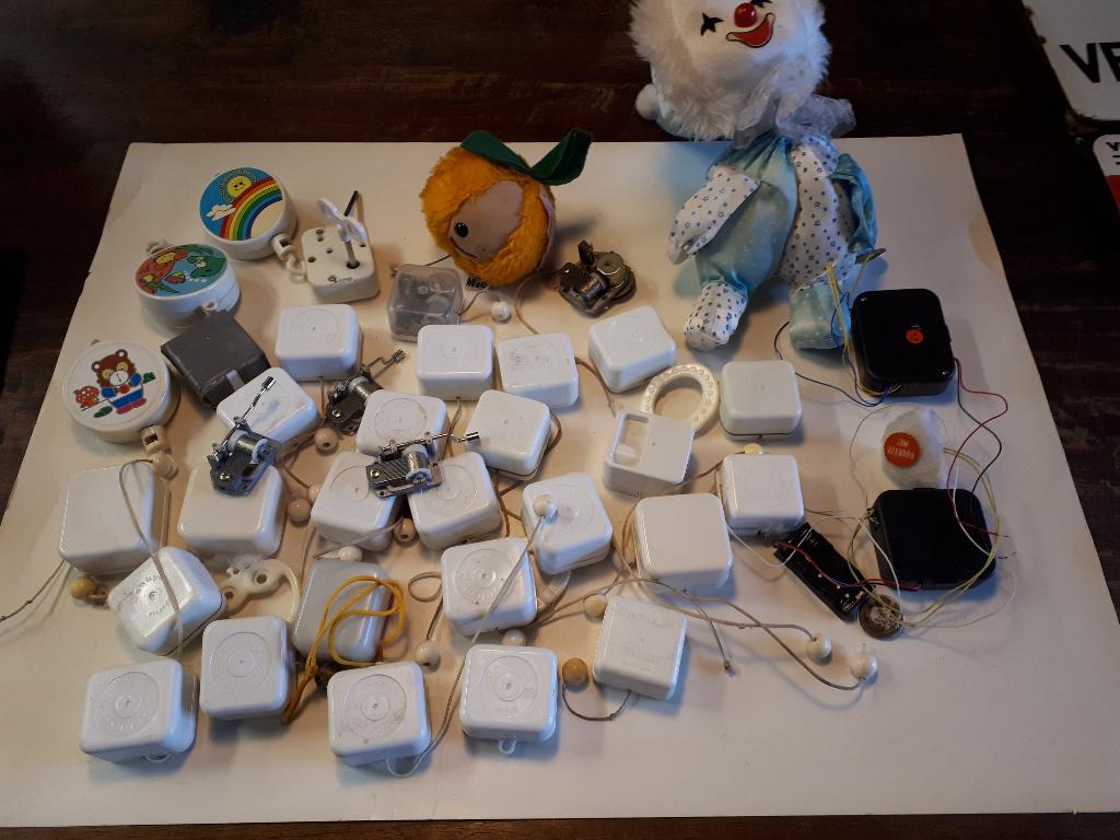 30 Speel dozen met verschillende melodieën, Ophalen of Verzenden, Gebruikt