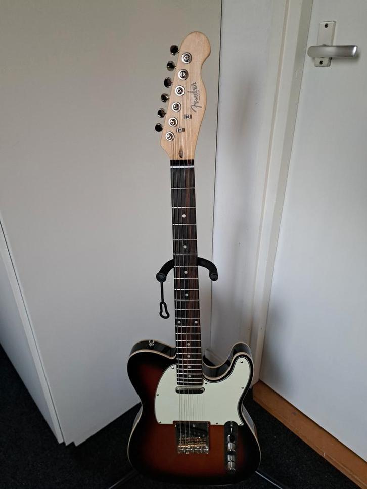 Squier Telecaster 3color sunburst, Muziek en Instrumenten, Snaarinstrumenten | Gitaren | Elektrisch, Zo goed als nieuw, Solid body