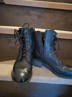 Enkel laarzen, Ophalen