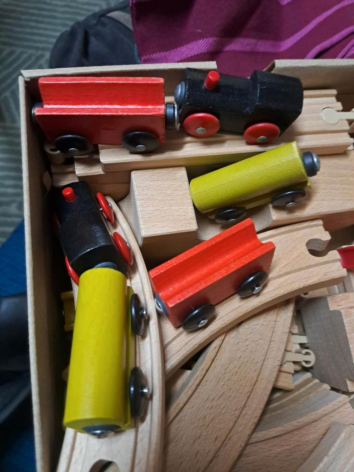 Houten Treinbaan met Brug en Treintje, Kinderen en Baby's, Speelgoed | Overig, Gebruikt, Jongen of Meisje, Ophalen of Verzenden