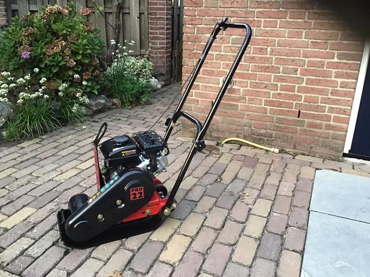 TE HUUR TRILPLAAT 1 dag  €20,=, Tuin en Terras, Hand-tuingereedschap, Gebruikt, Overige soorten, Ophalen of Verzenden