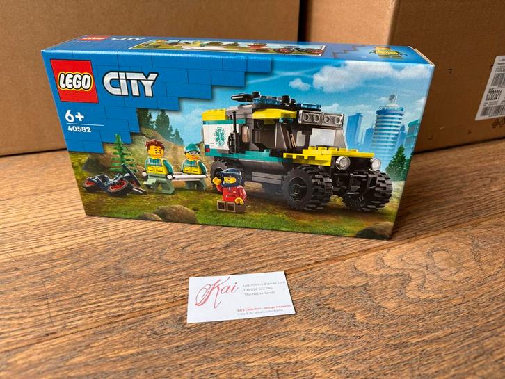 LEGO City 40582 - 4x4 Ambulance reddingsvoertuig Nieuw!, Kinderen en Baby's, Speelgoed | Duplo en Lego, Nieuw, Lego, Complete set